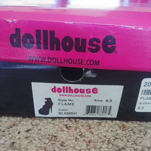 black strappy Dollhouse stilettos - Picture 6 of 6